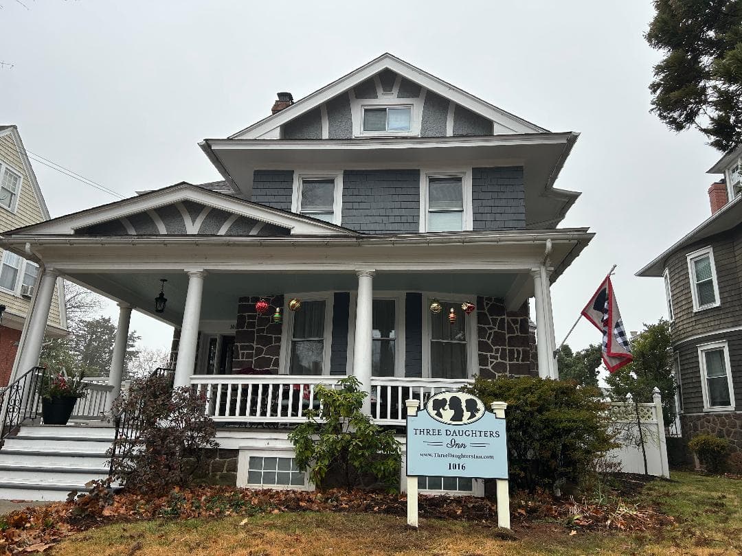 Three Daughters Inn