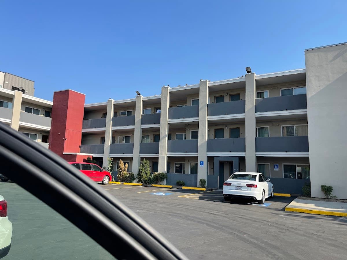 Metropolitan Inn
