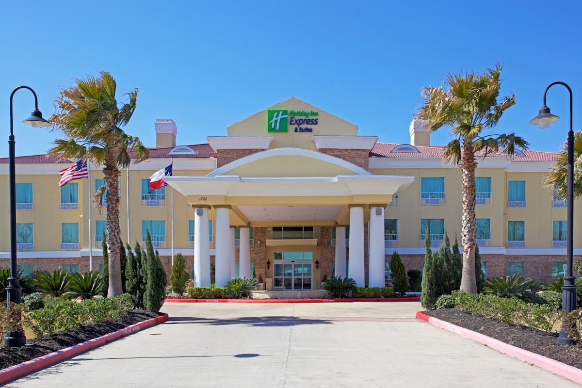 Holiday Inn Express & Suites Pearland by IHG