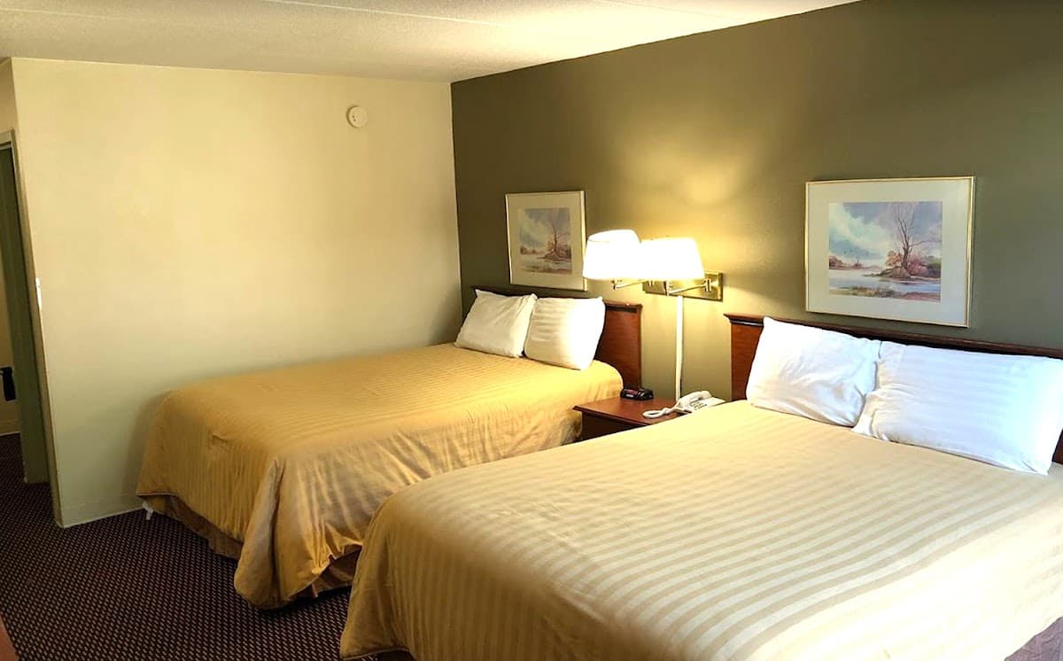 Norwood Inn & Suites Worthington