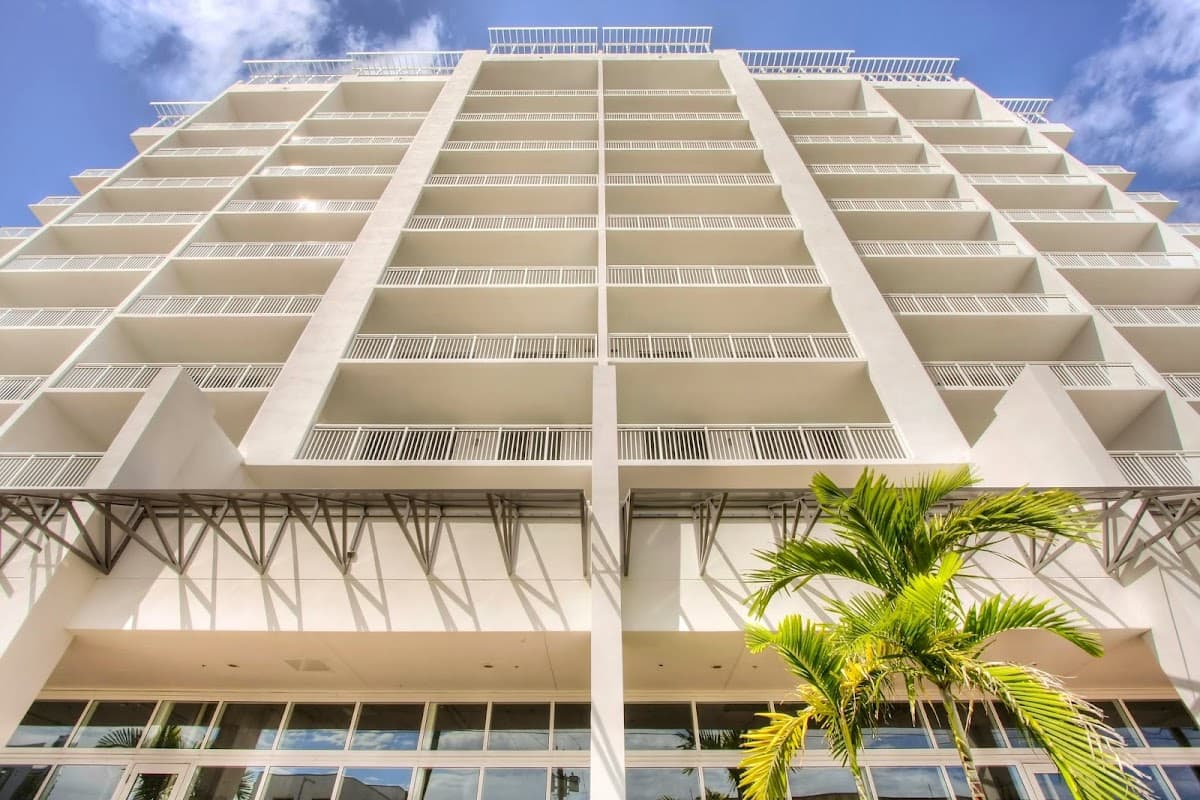 Real Living Hotel Residences