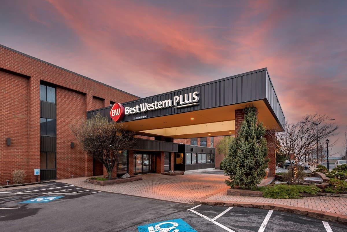 Best Western Plus Oswego Hotel and Conference Center