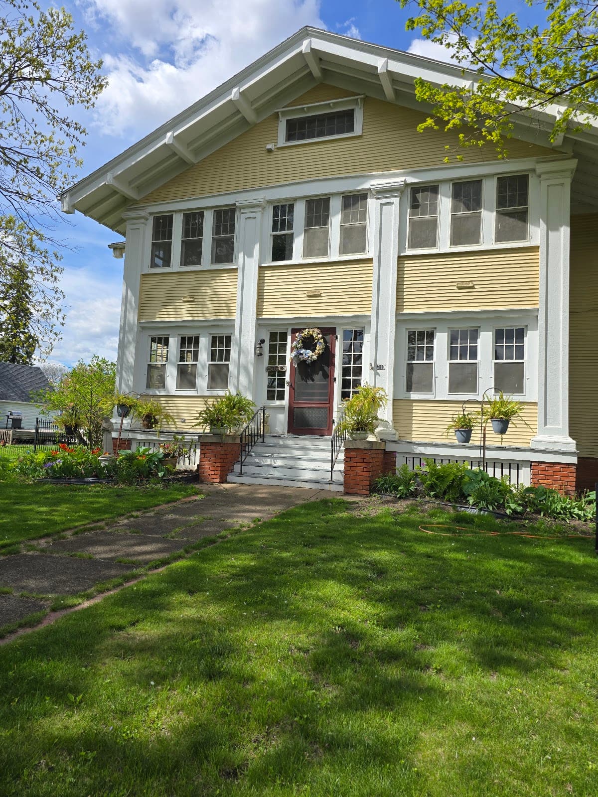 Elaine's Bed & Breakfast