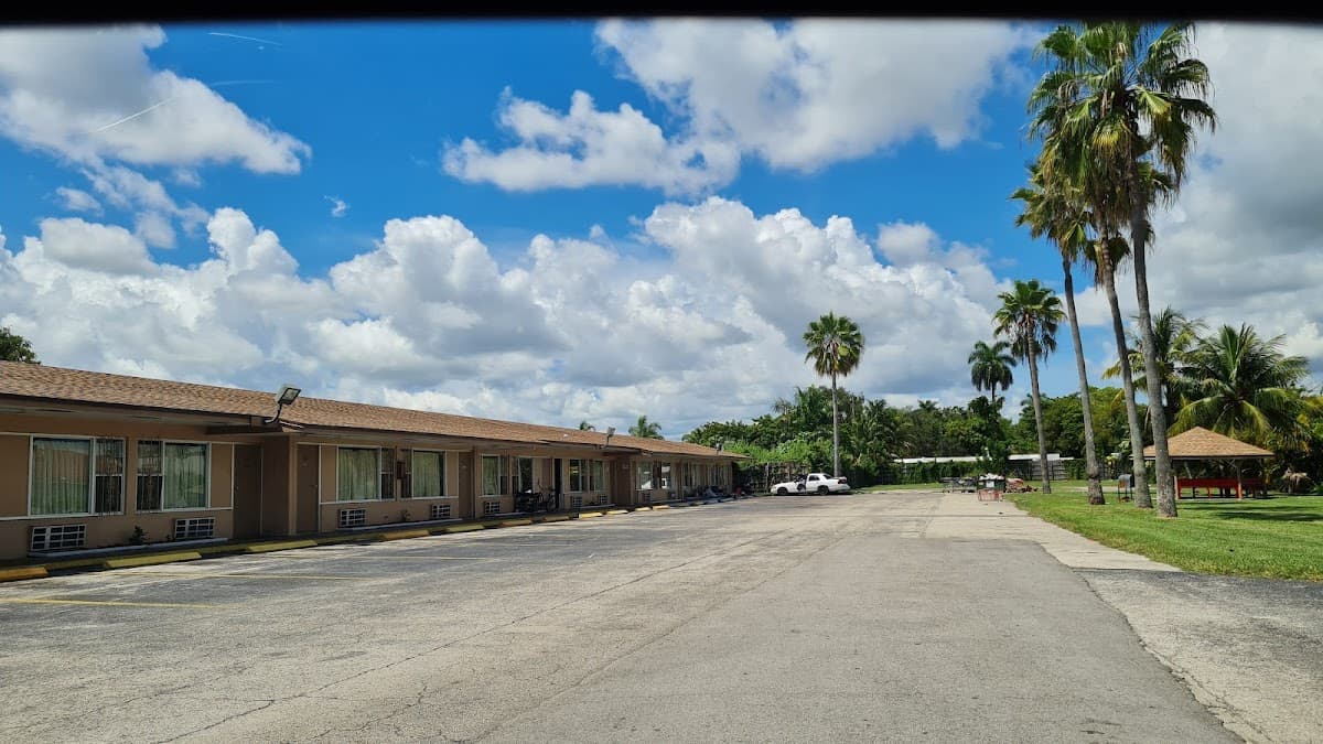 Coral Roc Motel