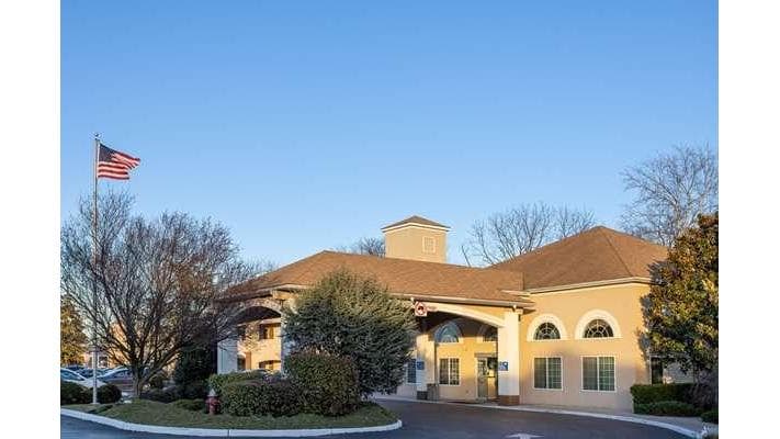 Days Inn & Suites by Wyndham Cherry Hill - Philadelphia